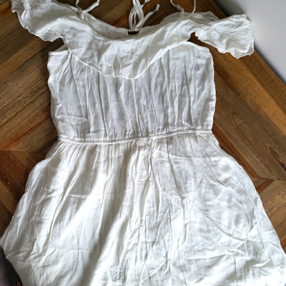 LEAVING SOON 👋 💖💖 American Eagle White Sun Dress Cinch-waist Size M
